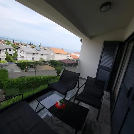 Apartmani M&L I M&J Malinska Exteriér fotografie