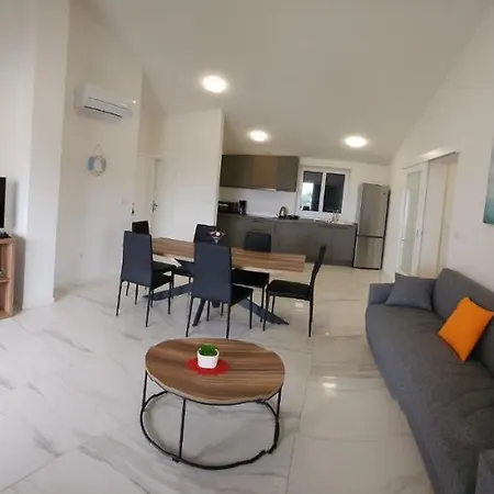Apartmani M&L I M&J Malinska Exteriér fotografie